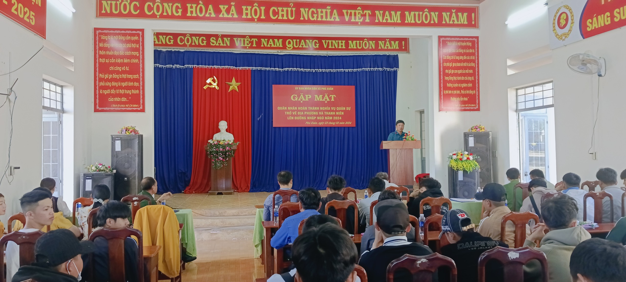 GẶP MẶT THANH NIÊN XUẤT NGŨ TRỞ VỀ ĐỊA PHƯƠNG VÀ THANH NIÊN TRƯỚC LÚC LÊN ĐƯỜNG NHẬP NGŨ NĂM 2024